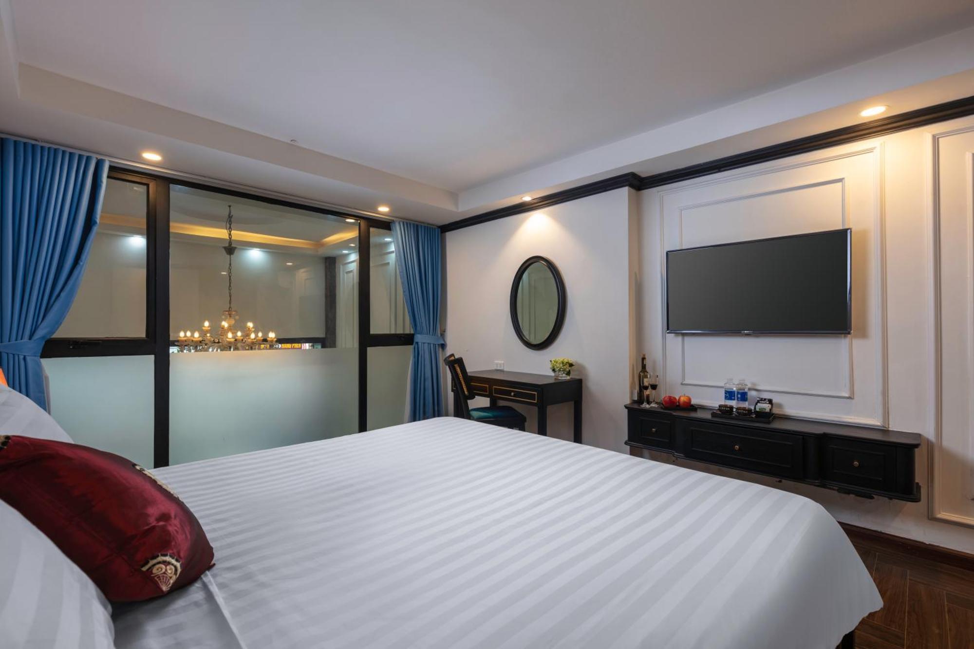 Khách sạn Queen Light 3*
